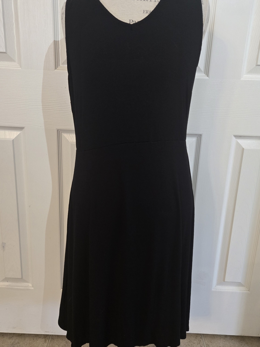 Rue21 Womens 1X Plus Black Solid Knit V-Neck Sleeveless Fit & Flare Knee